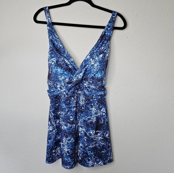 Swimsuits For All Blue Womens Swim Top Plus Size 26 Criss Cross Straps Faux Wrap - Picture 1 of 12